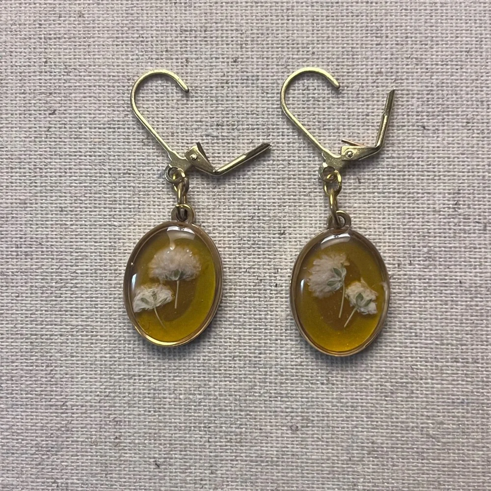 Gold Tone Flower Resin Drop Earrings - Picture 3 of 5